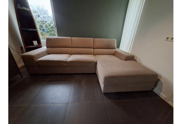 3-zits bank met longchair in zandkleur - 20260110_094608