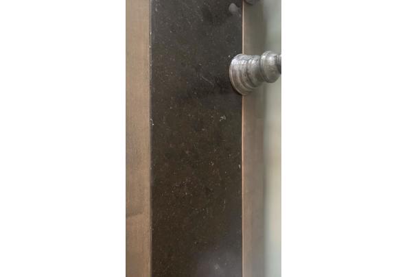 Gratis dressoir met leistenen blad - F2A14A34-62B6-488A-AD93-FACA326EC474