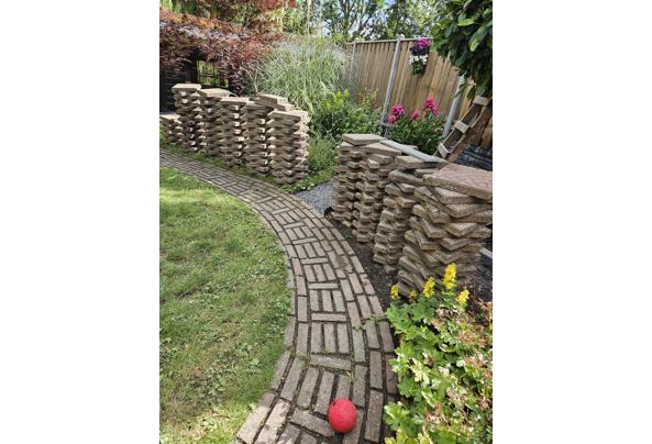 180 gebruikte stoeptegels 30 x 30 - 20260604_175938