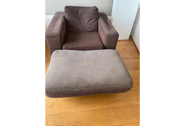 Twee bruine fauteuils die heerlijk liggen inclusief poef - WhatsApp-Image-2023-08-22-at-16-46-14