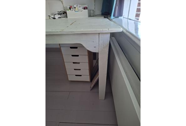 Witte houten tafel 140x70 - 20250622_161432