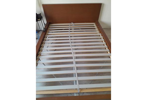 Bed (Inclusief bedframe, lattenbodem en 2x matras) 140x200 - 20240430_092607