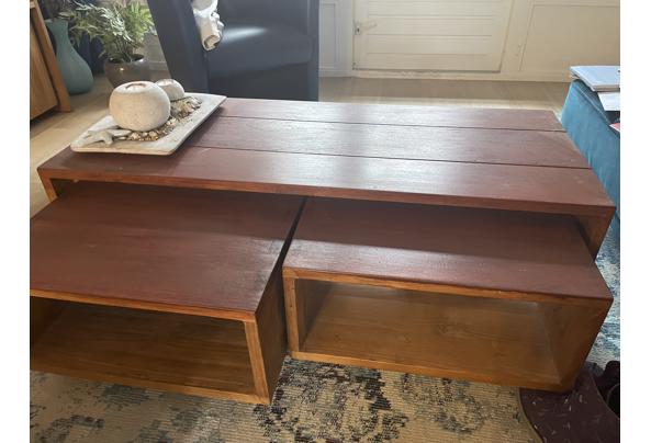 Salontafel eiken met verrijdbare kastjes eronder - IMG_6951