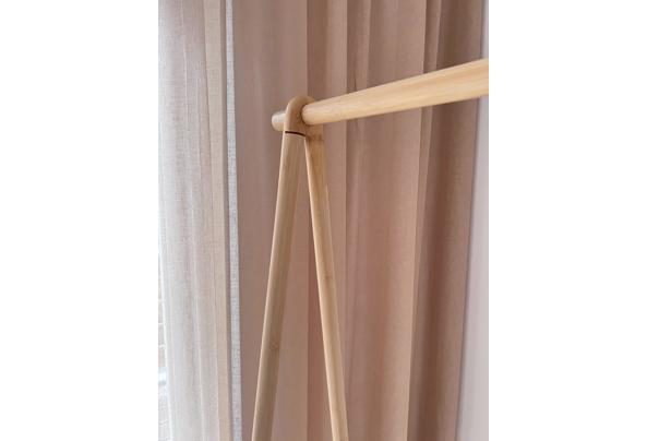 Elegant clothing rack in light bamboo - IMG_6005