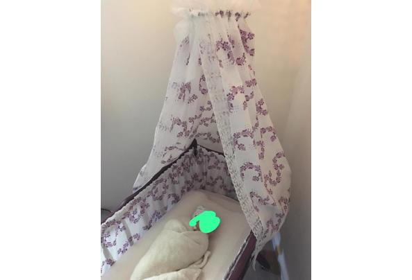 Wiegje met hemeltje en matras - PHOTO-2025-09-10-22-16-16