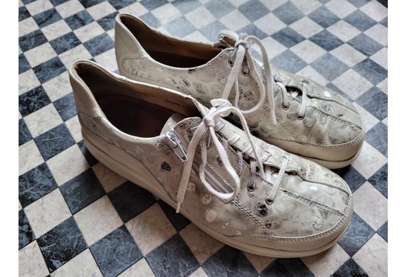 leren sneakers cremekleurig maat 43 - 20260221_165342