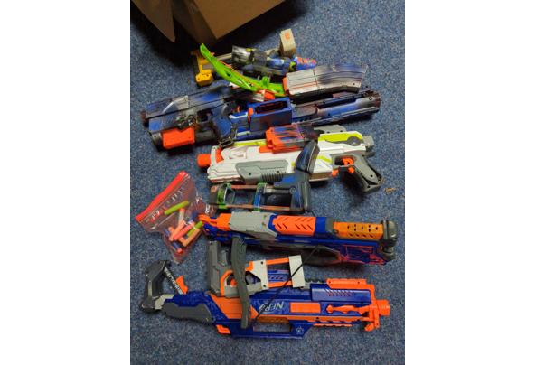 Heel veel Nerf spullen  - 16991755997652565329825467469874