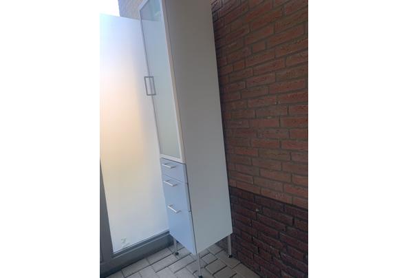 Gratis af te halen badkamerkast. - IMG_4213