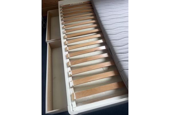 Prima wit houten bed 140 X 200 cm met 2 nachtkastjes. - IMG_3617