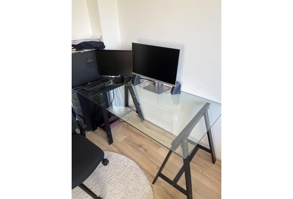 Glazen bureau met zwarte poten - IMG_0156