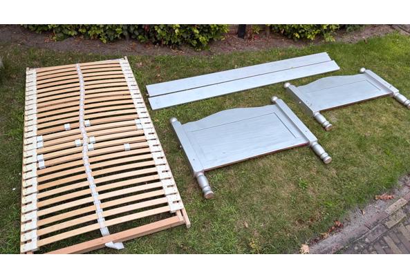 Bed 200/90, verstelbare lattenbodem en nieuw matras - 2e7a4b39-f5b6-4238-988d-90d0b7eb3bb7
