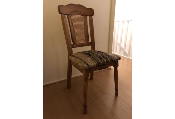 2 houten beklede stoelen - E3748C17-38C9-4750-B096-95ABB8CDD129.jpeg