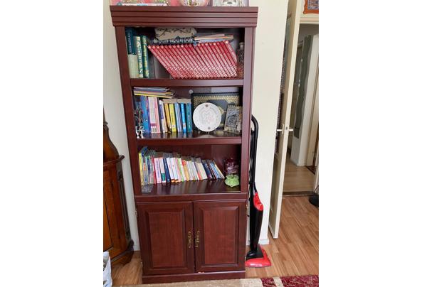 Eetkamer tafel, salontafel, wandkast, tv kast, dressoir gratis af te halen  - IMG-20250519-WA0008
