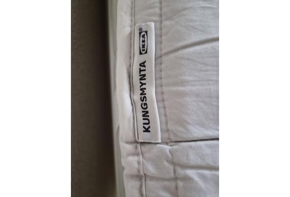 Bed met hoofdeinde en opberger - 20260926_123645