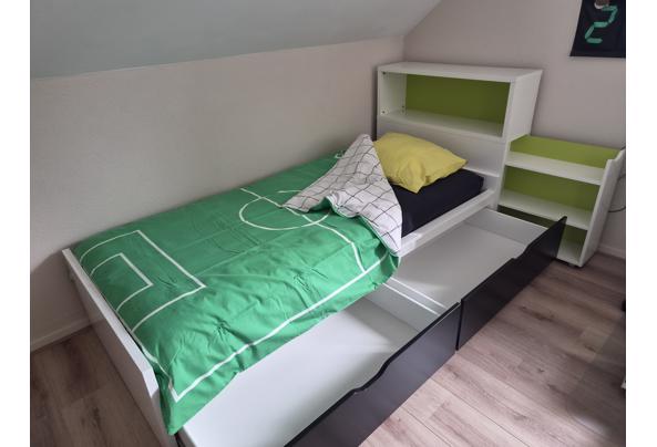 Bed met hoofdeinde en opberger - bed-4