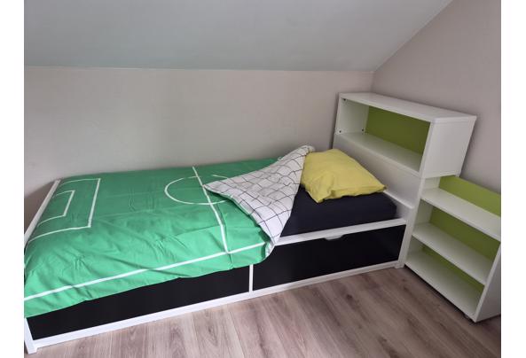 Bed met hoofdeinde en opberger - bed-5
