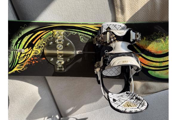 Snowboard met bindingen en schoenen - maat 40 - IMG_2266
