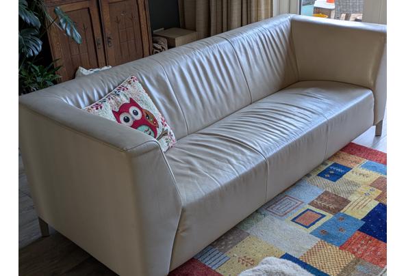 Witte leren bank - 3 zits - PXL_20260218_135028504-PORTRAIT-ORIGINAL