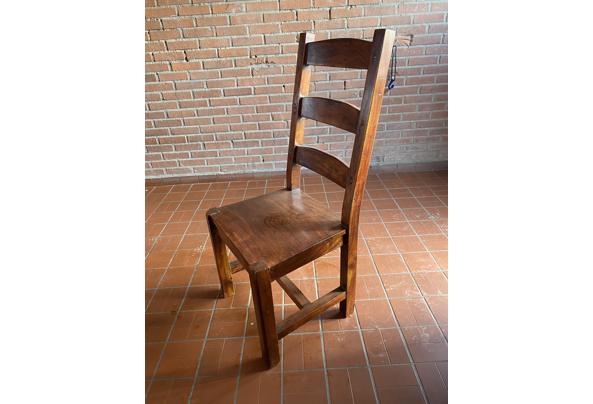 4x massief houten stoelen - A35FBE02-C982-4341-AD2A-547FF71997FC