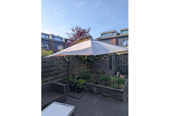 Zweef Parasol vierkant 3x3m - PXL_20260529_060759232