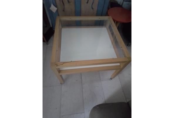 SALONTAFEL IKEA MET GLAZEN BLAD VIERKANT inclusief wielen - 1786729728392720941219425184132