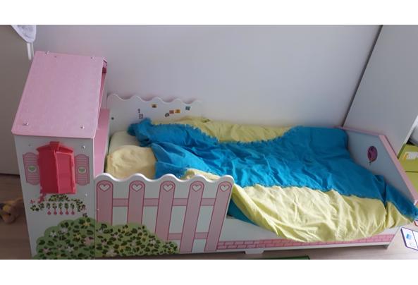 Kidcraft peuter poppenhuis bed - 20200429_143118