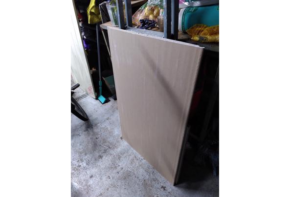 Twee gipsplaten 90 bij 98 cm - 17582241550418155245621664264543