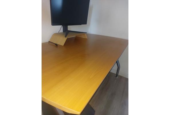Gratis groot bureau - bureau-1