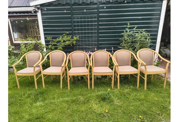 Zes eetkamer / wachtkamer stoelen - WhatsApp-Image-2026-05-03-at-11-39-18-(1)