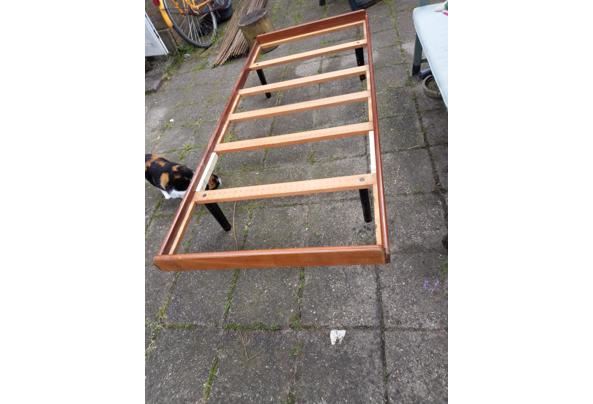 Massief hout 1 persoons bed. (2x) - IMAG0258