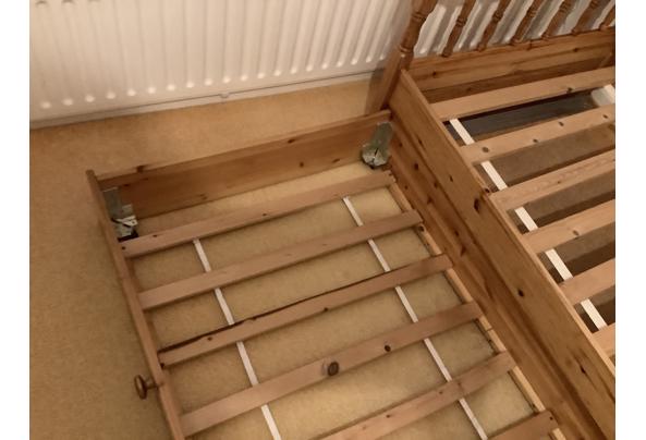 Bed met lade - image