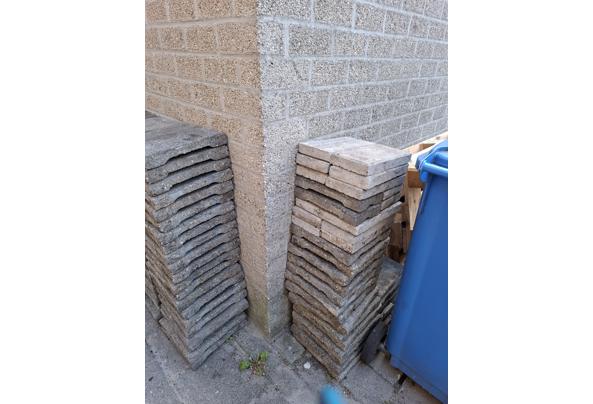 200 drainage tegels 30x30x4 en halve tegels  - 20250522_190042