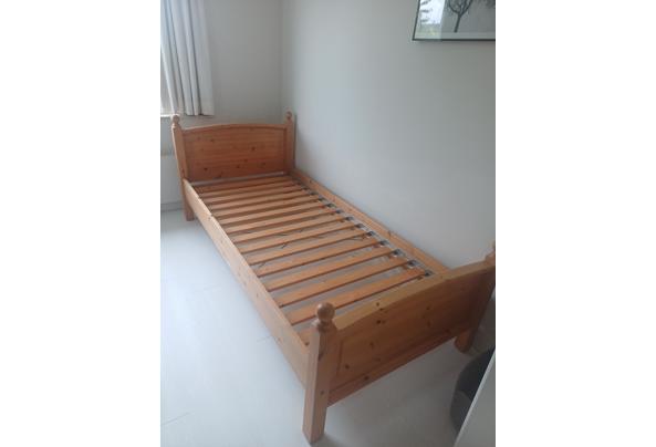 Stevig eenpersoonsbed - 1754639268972807067971775755837