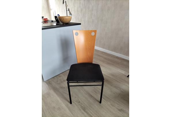 tafel en stoelen beukenhout - 4-stoelen-beukenhout-bij-eettafel-IMG20230509115902