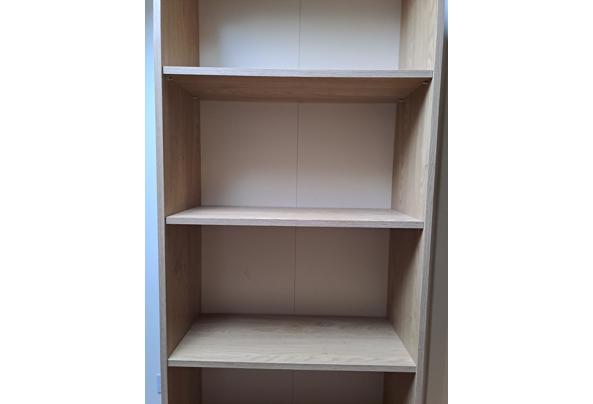 Eikenfineer boekenkast - 20260607_102853