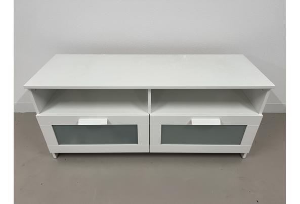 Wit TV kastje - Gratis af te halen - JPEG-afbeelding-4689-A5E6-11-0