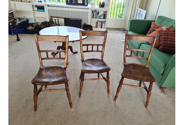 Eettafel engels antiek eiken + 3 antieke stoelen - 20230903_121843