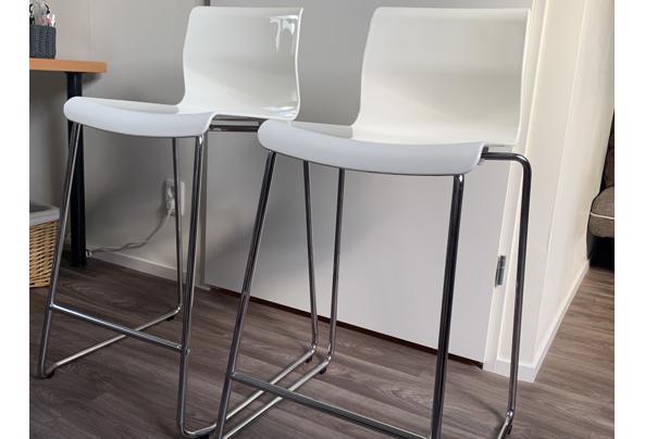 2 IKEA witte barkrukken - Chairs-3