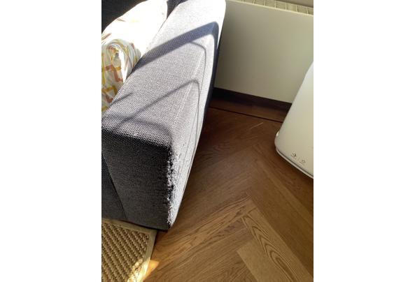 Bank mantel  - image