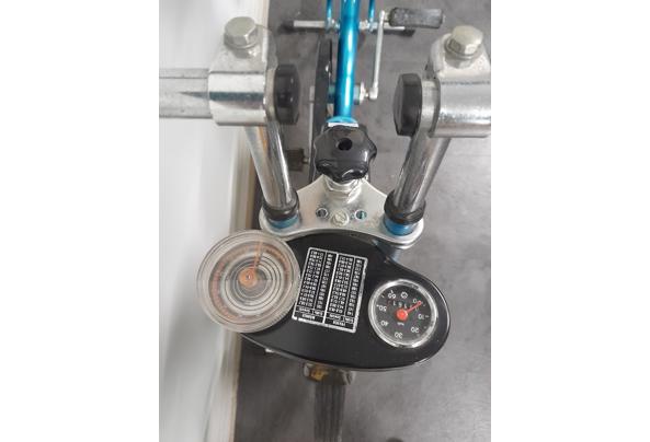 Compacte eenvoudige HOMETRAINER - hometrainer-3
