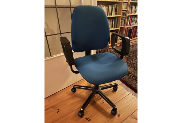 Verstelbare bureaustoel met wielen en armleuningen - IMG_1267