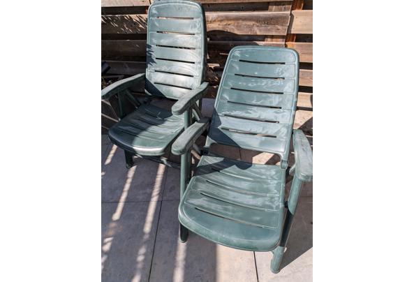 Bed, Tuinstoel, Kind Ledikant - oudeplasticstoelen