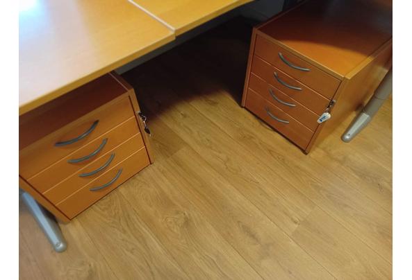 Burotafel met burostoel en 2 opbergkastjes - 0f7ed0e9-3910-48e2-98e1-fa51db4484be