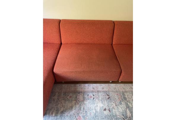 Oranje BIJENKORF bank met chaise longue - IMG_7126
