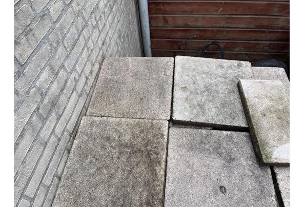 Gebruikte lichte tuintegels 40 x40 - WhatsApp-Image-2026-08-30-at-20-48-32