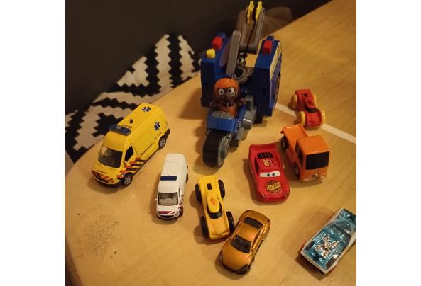 Auto's paw patrol, ambu, politie  - IMG_20251116_190838339_HDR
