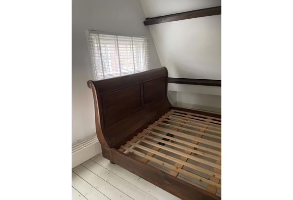 Prachtig, solide antiek houten bed  - IMG_4270_639025974781769684