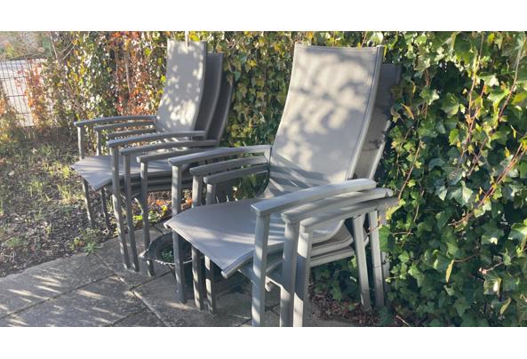 Zes tuinstoelen - ECF8DBB5-0CA4-45BC-9BFC-9D1520CA9923