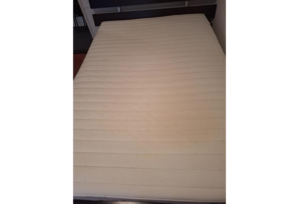 2 persoons bed evt met goed en schoon matras - 17670918766111842081742894873288