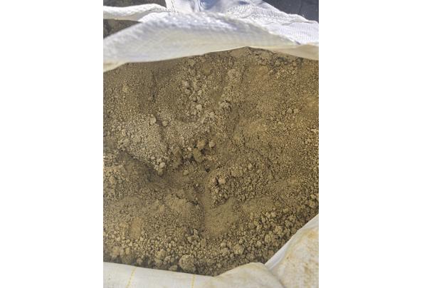 1 mini bag dolomieten split, soort padvast - 20260407_094803